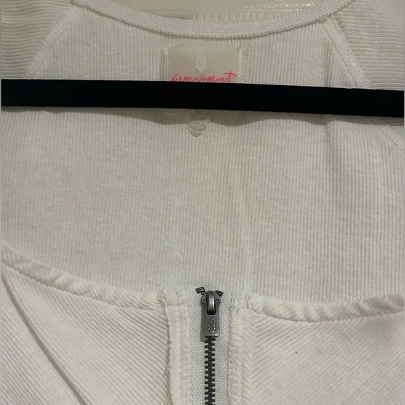 Free People Movement white cap shoulder zipper accent workout tank top small - Picture 2 of 5